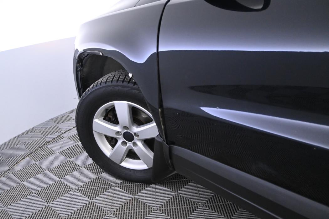 VOLKSWAGEN Tiguan 2011