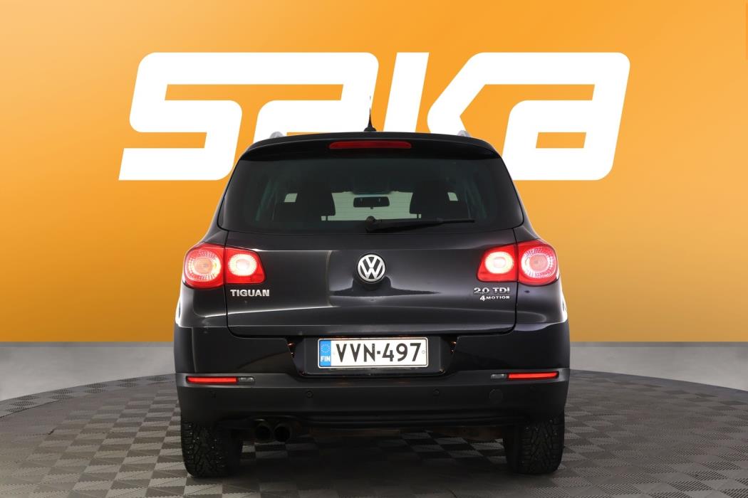 VOLKSWAGEN Tiguan 2011