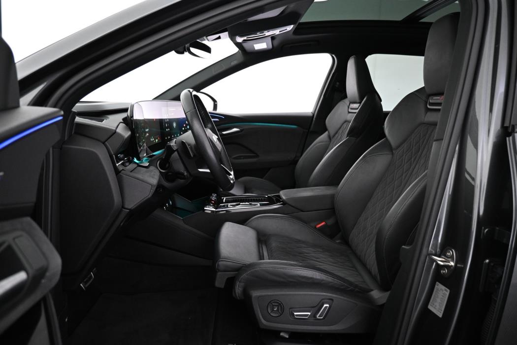 AUDI Q6 e-tron 2024