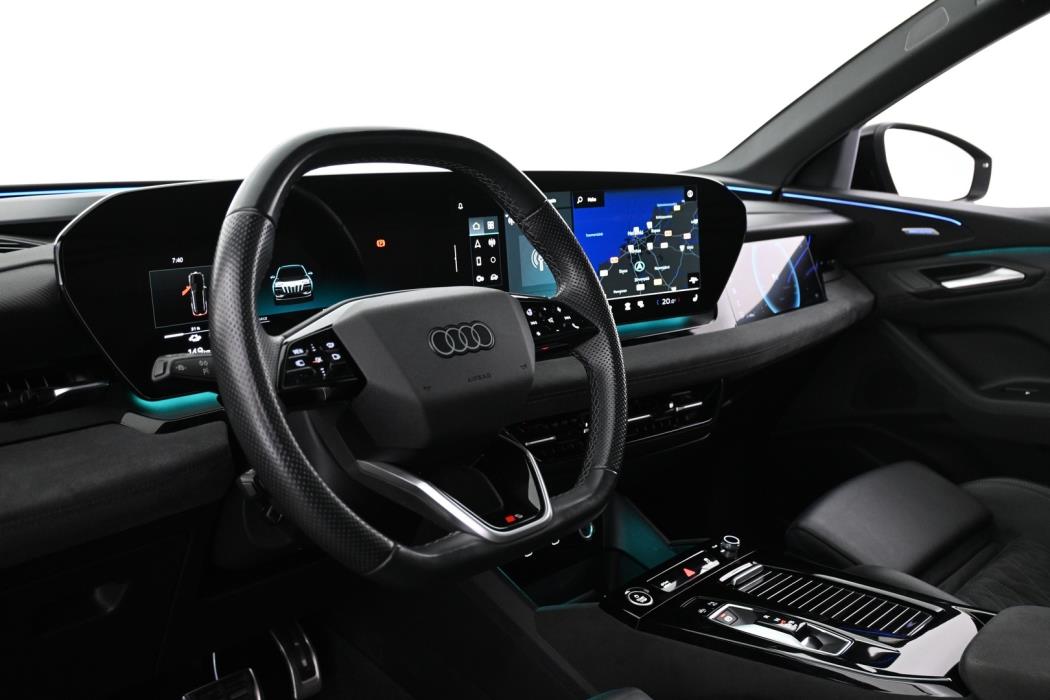 AUDI Q6 e-tron 2024