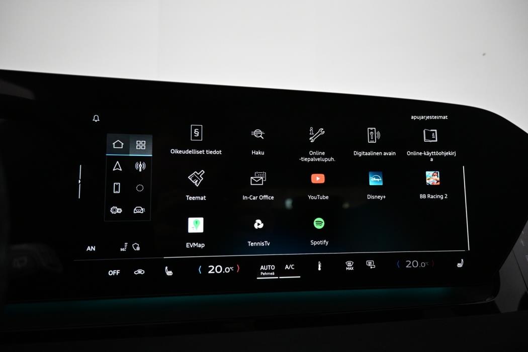 AUDI Q6 e-tron 2024