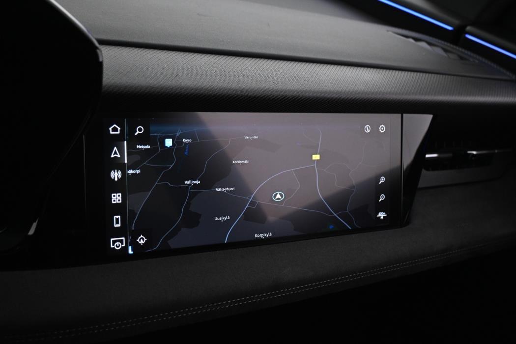 AUDI Q6 e-tron 2024