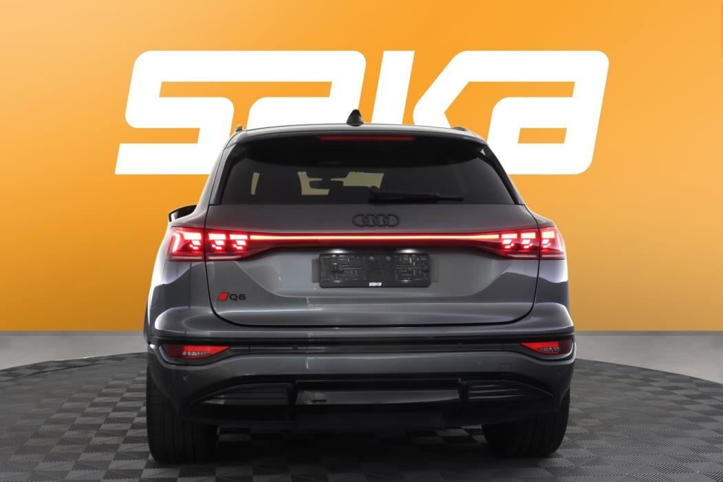 AUDI Q6 e-tron 2024