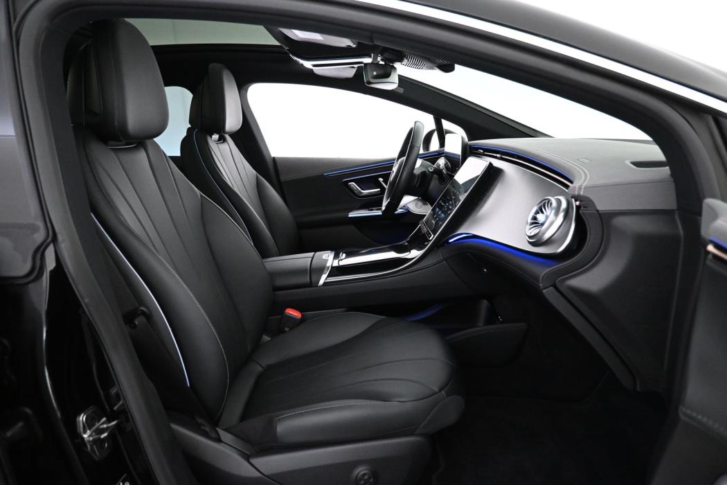 MERCEDES-BENZ EQE 2023