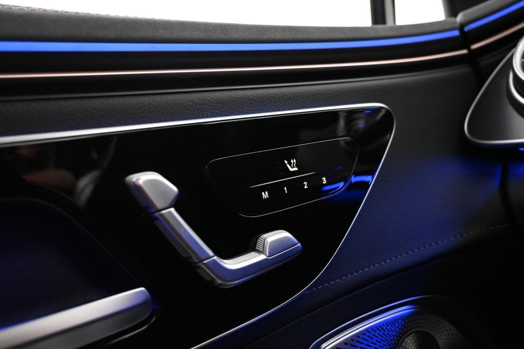 MERCEDES-BENZ EQE 2023