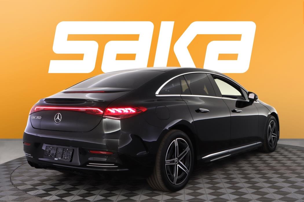 MERCEDES-BENZ EQE 2023