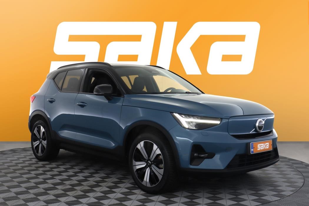 VOLVO XC40 2023