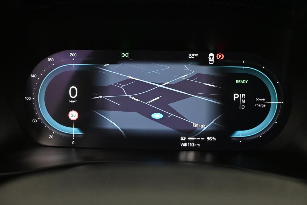 VOLVO XC40 2023
