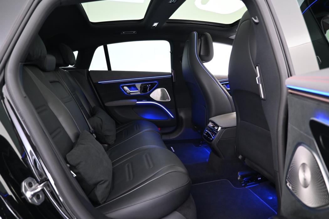 MERCEDES-BENZ EQS 2022