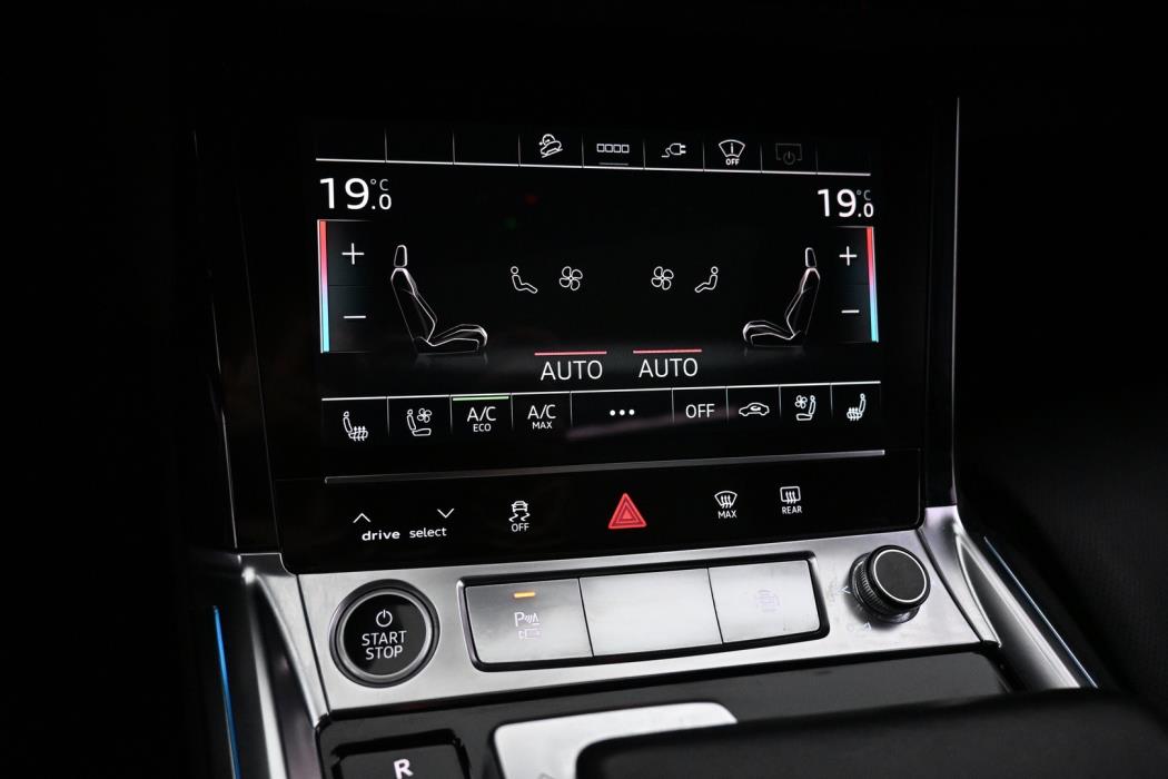 AUDI e-tron 2021