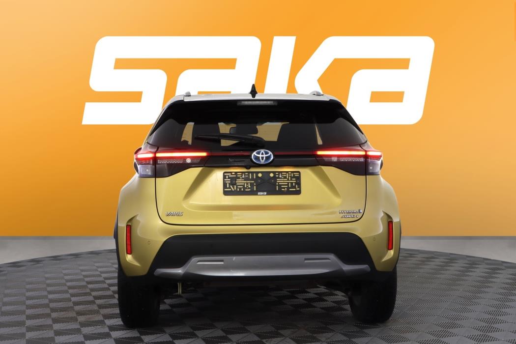 TOYOTA Yaris Cross 2022