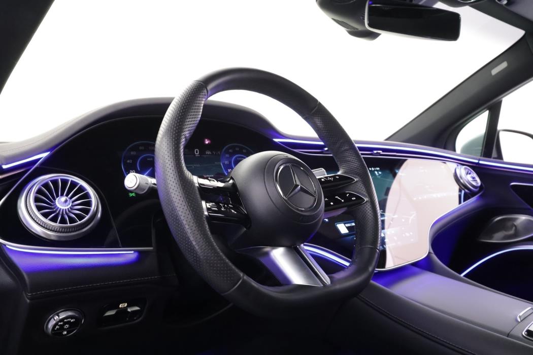 MERCEDES-BENZ EQS SUV 2023