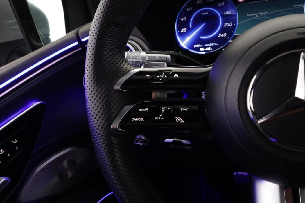 MERCEDES-BENZ EQS SUV 2023