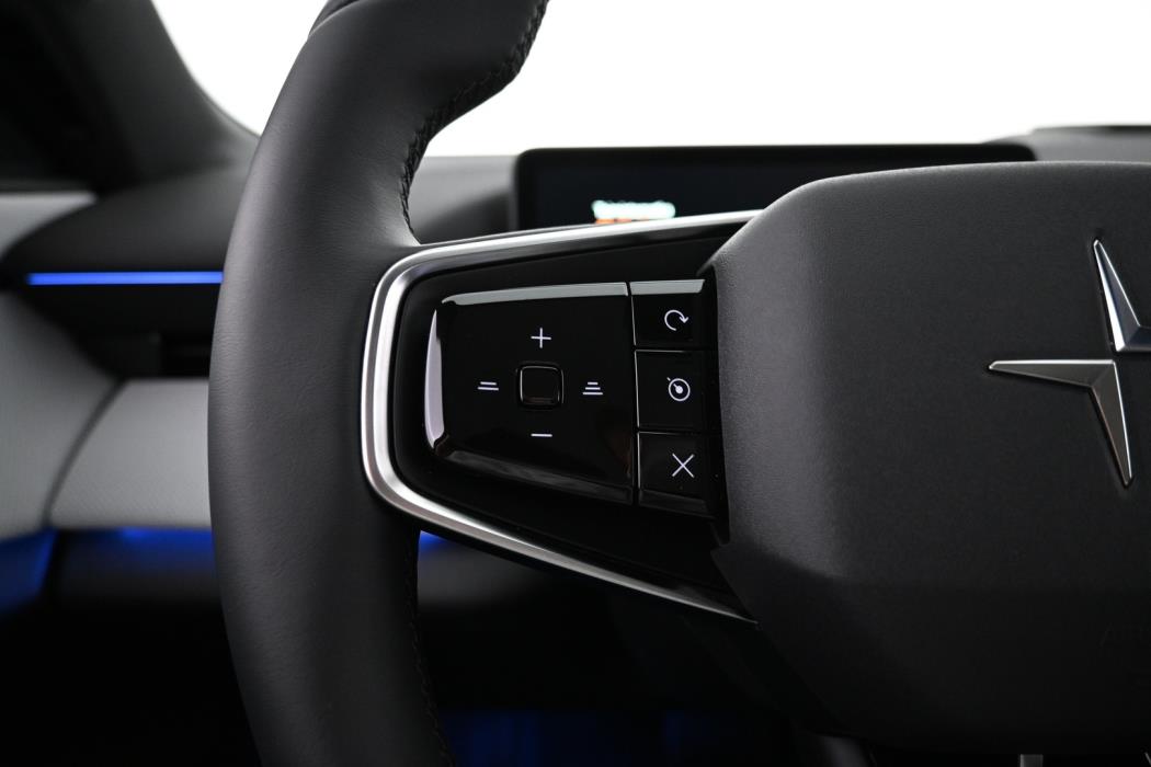 POLESTAR 4 2026