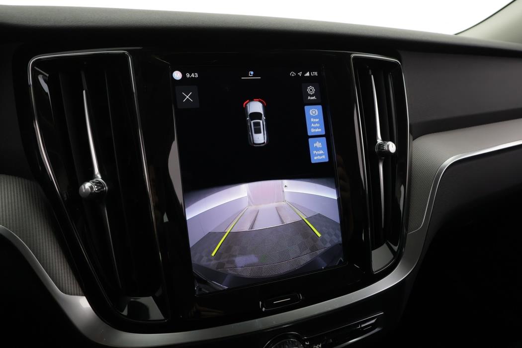 VOLVO V60 2023