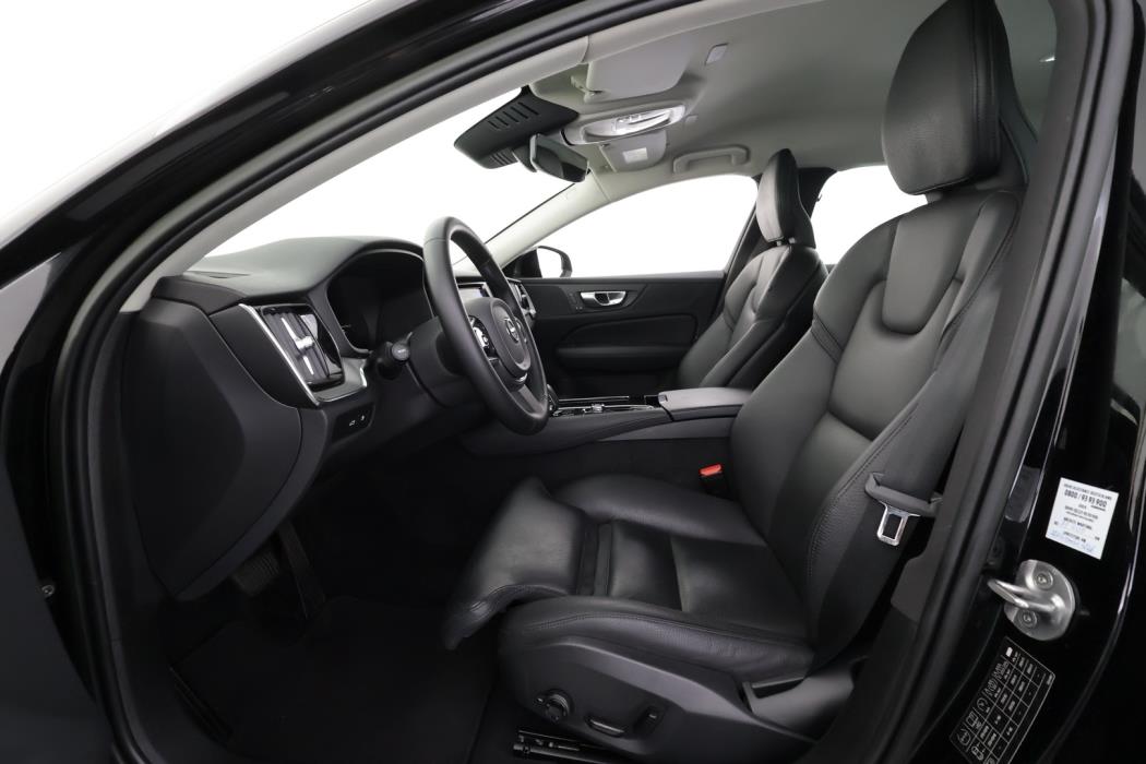 VOLVO V60 2023