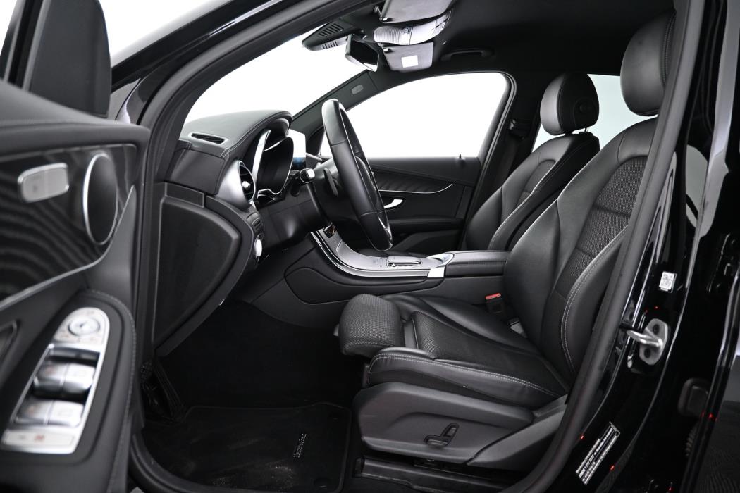 MERCEDES-BENZ GLC 2022