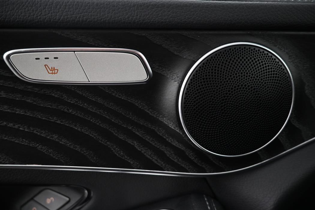 MERCEDES-BENZ GLC 2022