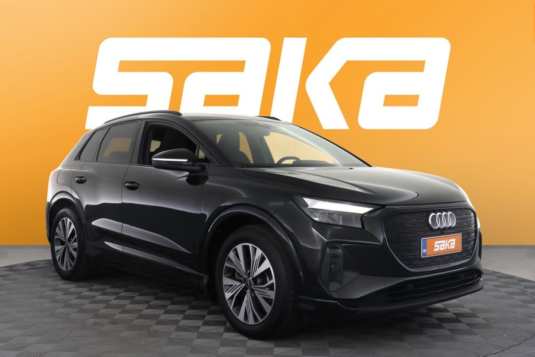AUDI Q4 e-tron 2022