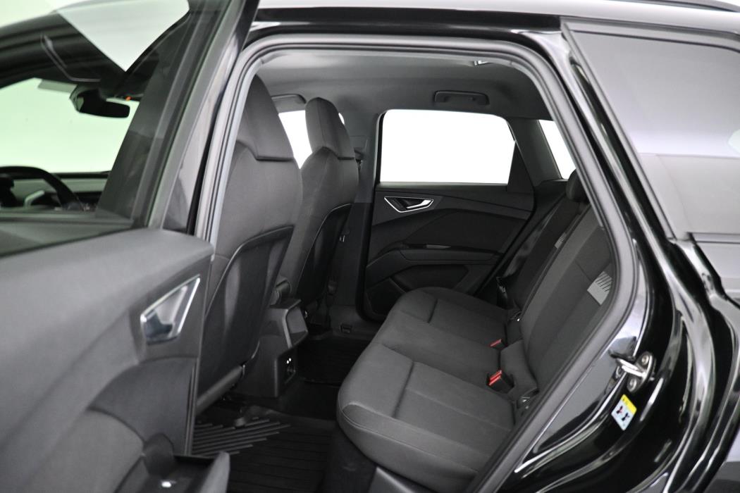 AUDI Q4 e-tron 2022