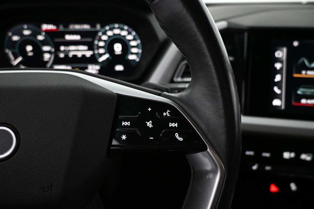 AUDI Q4 e-tron 2022