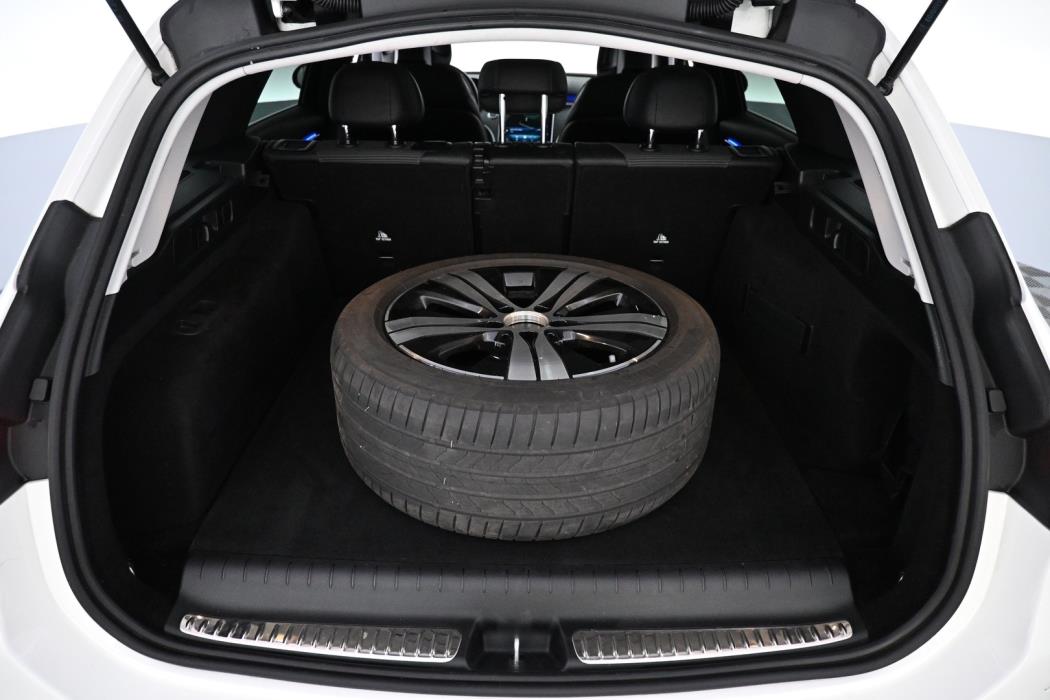 MERCEDES-BENZ C 2023