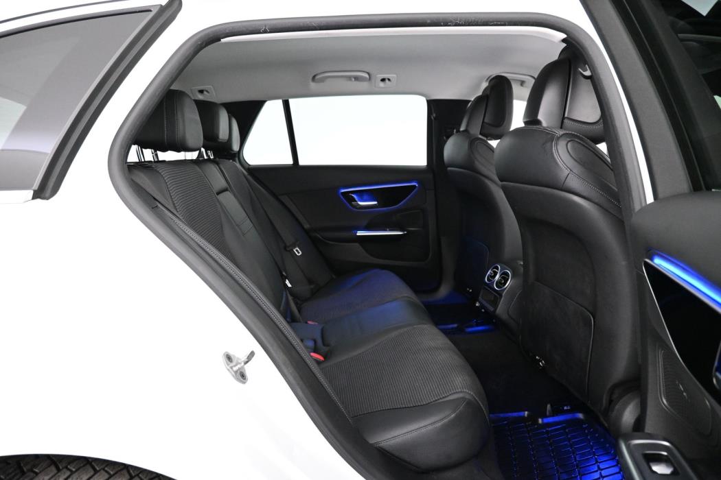 MERCEDES-BENZ C 2023