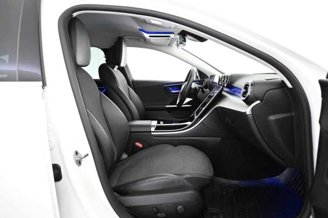 MERCEDES-BENZ C 2023