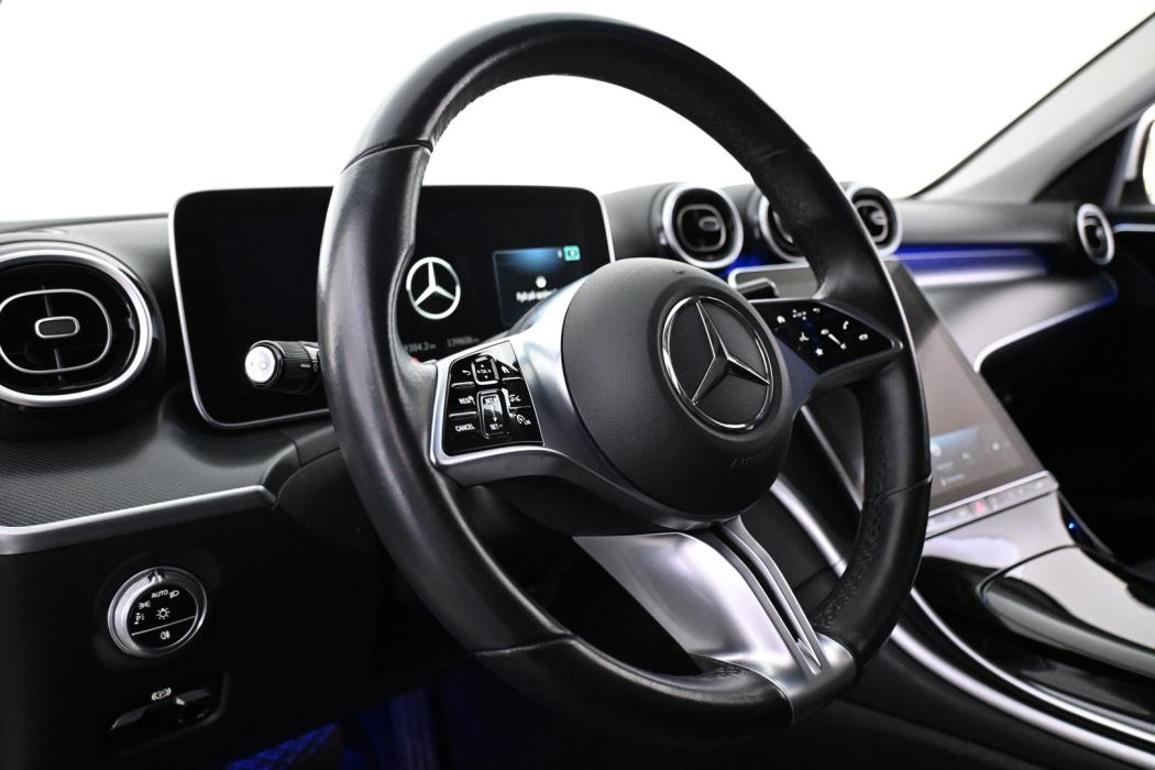 MERCEDES-BENZ C 2023