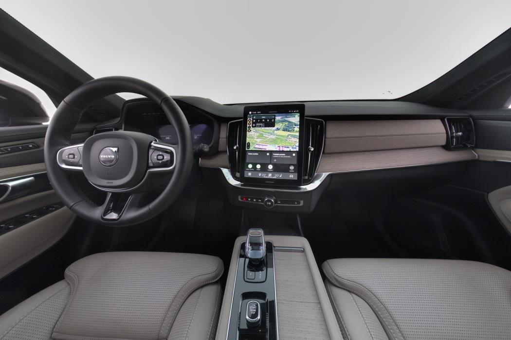 VOLVO XC90 2025