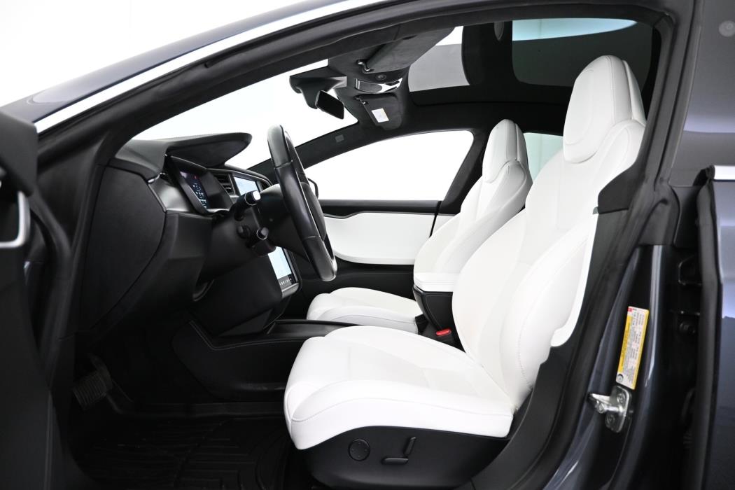 TESLA Model S 2018