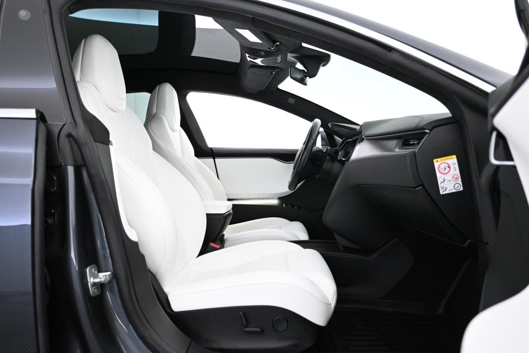 TESLA Model S 2018