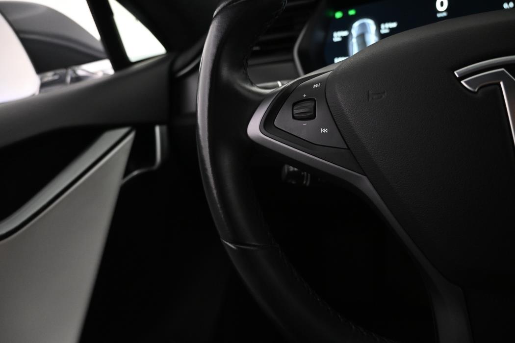 TESLA Model S 2018
