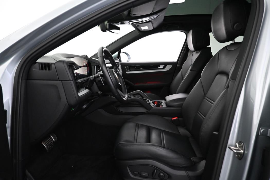 PORSCHE Cayenne 2024