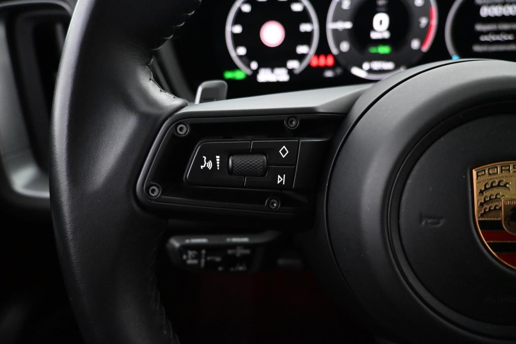 PORSCHE Cayenne 2024