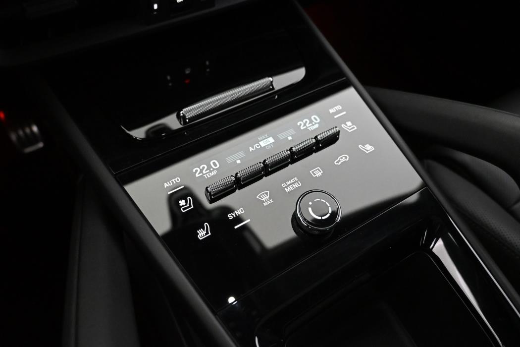 PORSCHE Cayenne 2024