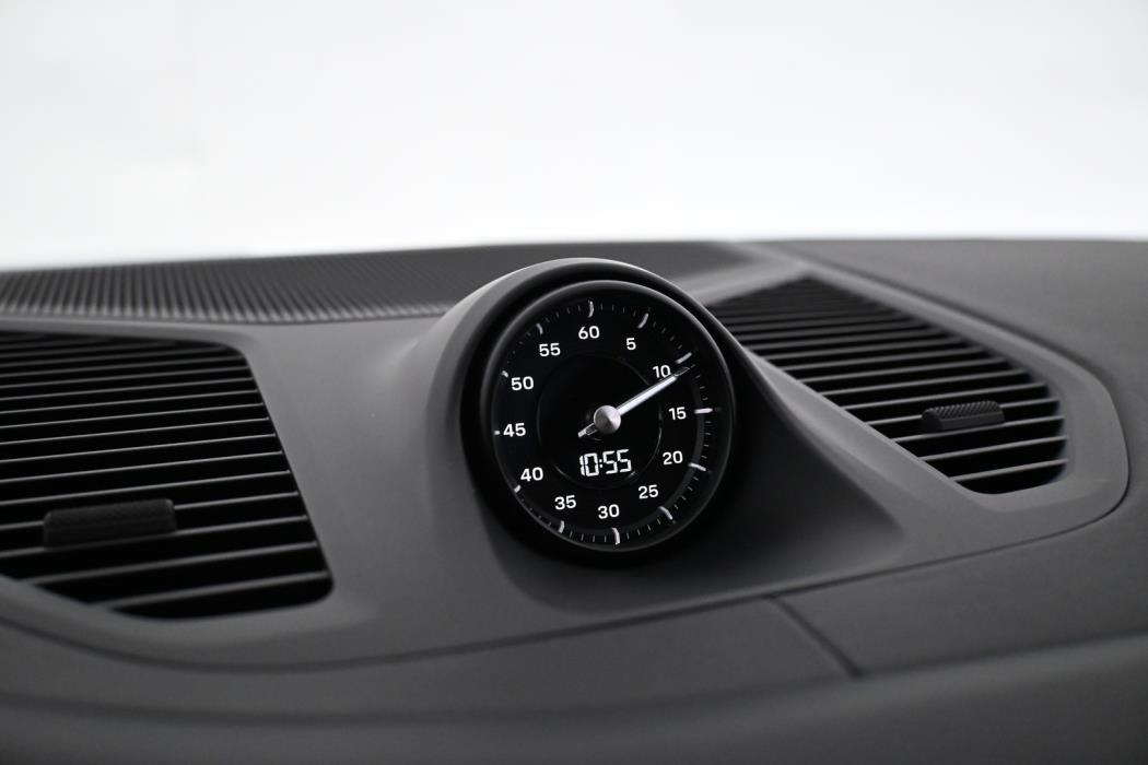 PORSCHE Cayenne 2024