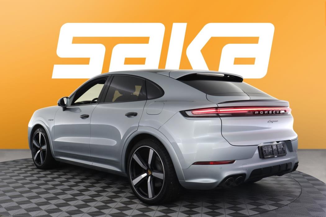 PORSCHE Cayenne 2024