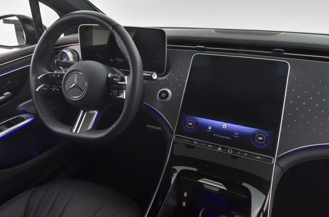 MERCEDES-BENZ EQE 2025