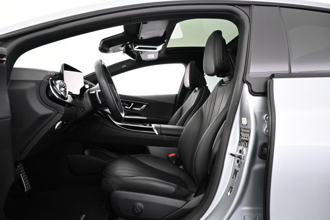 MERCEDES-BENZ EQE 2025