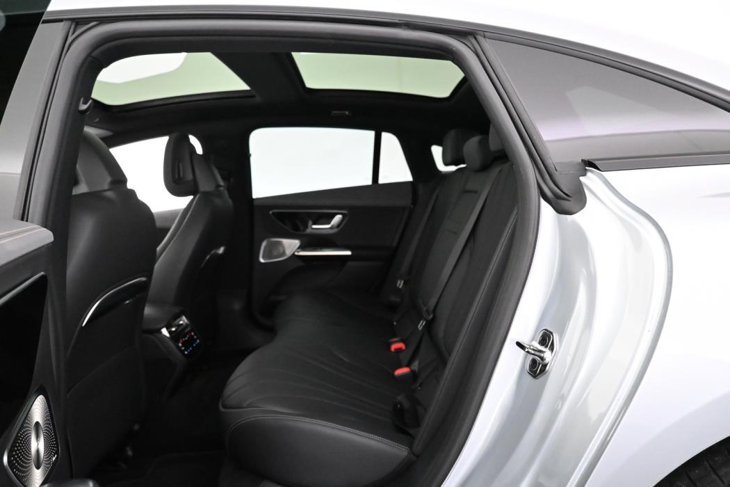 MERCEDES-BENZ EQE 2025