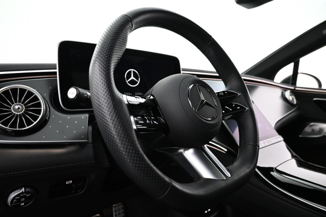 MERCEDES-BENZ EQE 2025