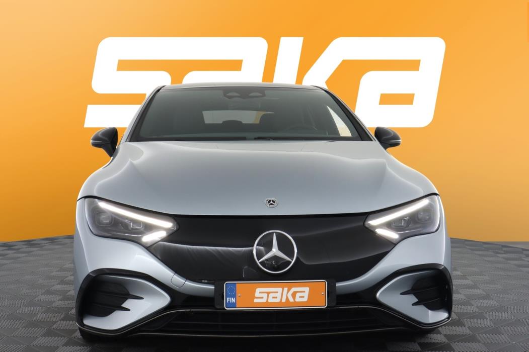 MERCEDES-BENZ EQE 2025