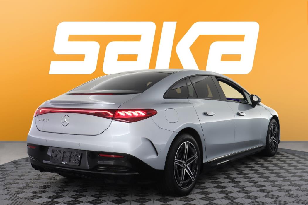 MERCEDES-BENZ EQE 2025