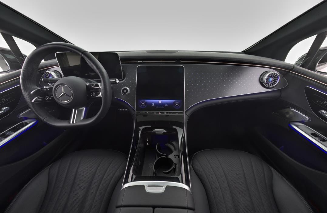 MERCEDES-BENZ EQE 2025