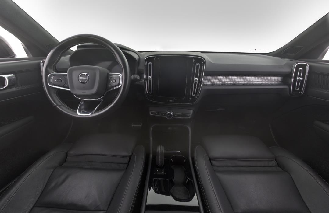 VOLVO XC40 2021