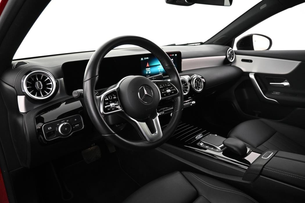 MERCEDES-BENZ A 2023
