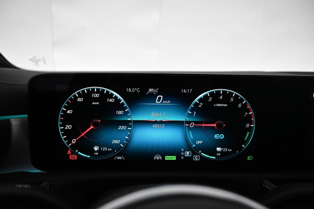 MERCEDES-BENZ A 2023