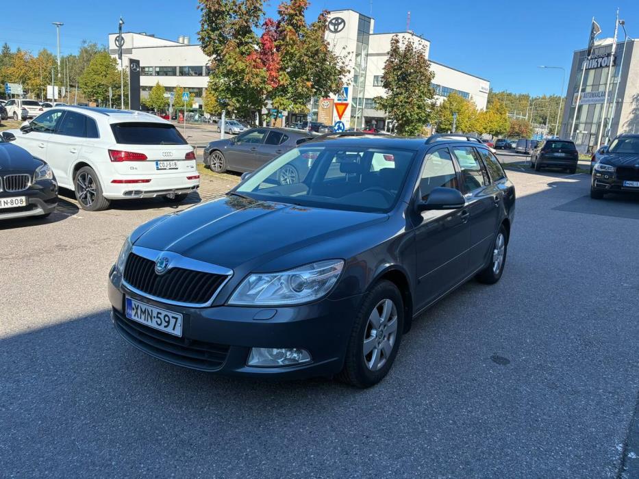SKODA Octavia 2012