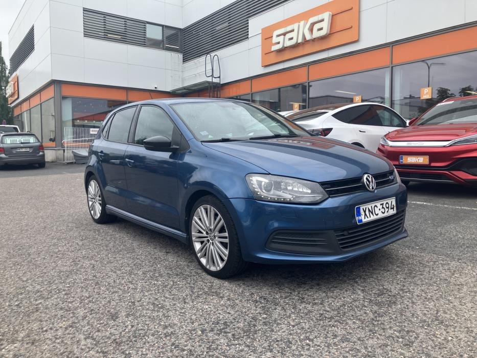 VOLKSWAGEN Polo 2014